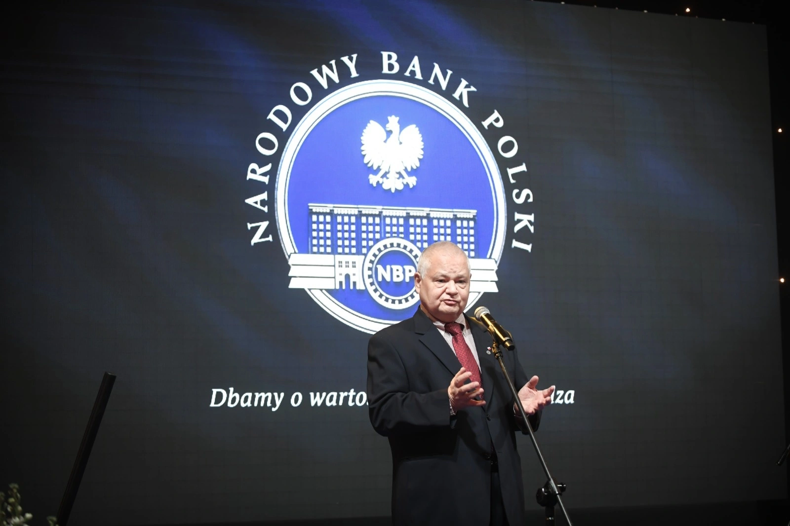 Stopy spadną jeszcze w tym roku, a złoty się umocni? NBP optymistycznie patrzy w przyszłość