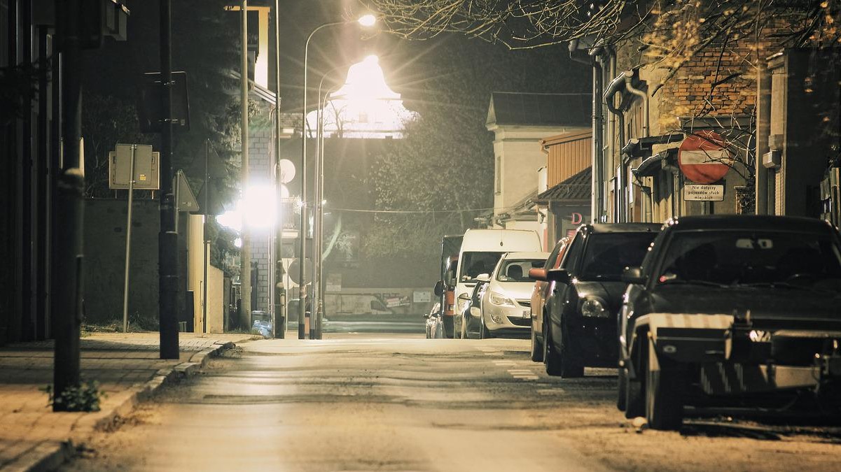 Polacy zbuntowali się przeciwko totalnemu zaciemnieniu. Miasta w panice, LED-y nowym hitem