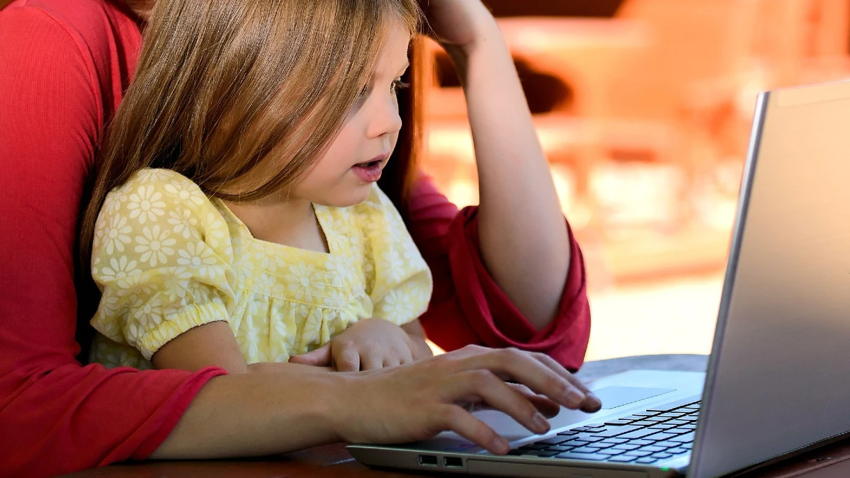 Rząd ma problem z work-life balance. Wciąż nie wdrożył unijnych przepisów, bo to skomplikowane