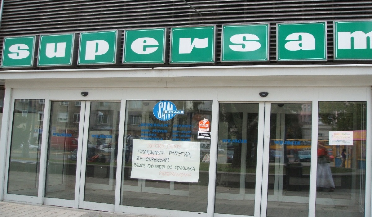 Kultowy sklep idzie pod nóż. Nie wytrzymał starcia z Lidlem i Biedronką