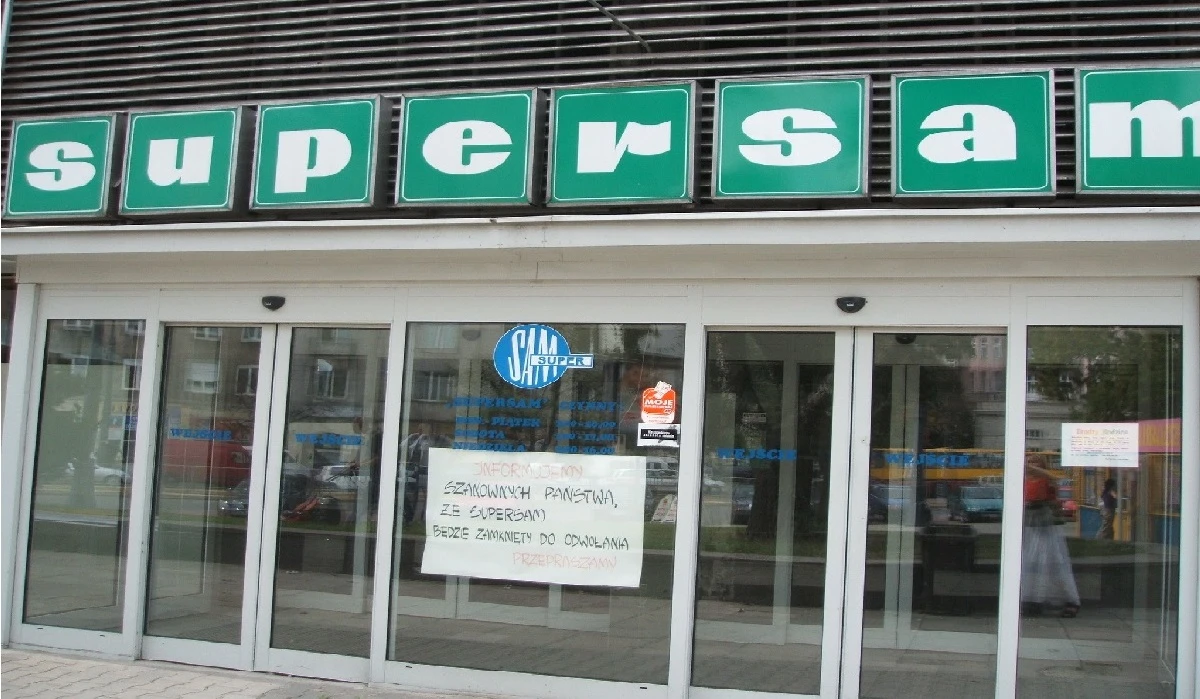 Kultowy sklep idzie pod nóż. Nie wytrzymał starcia z Lidlem i Biedronką