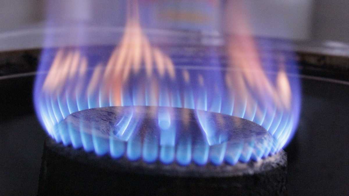 Gaz ziemny. Polska wyda miliardy, by mocniej uzależnić się od tego paliwa