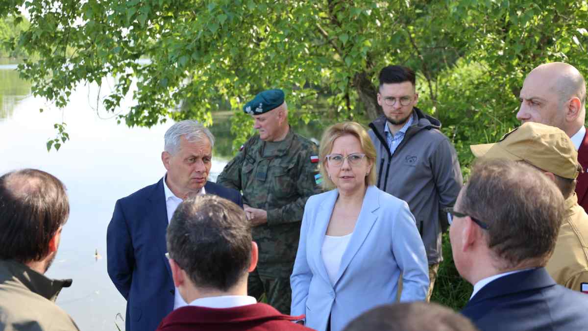 Toksycznych alg nie ma, ale ryb też. Rząd robi eksperyment na Odrze, choć ekolodzy wskazali winnego