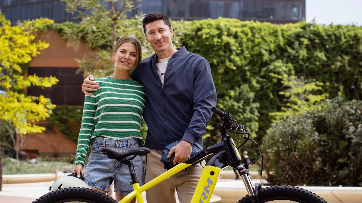 Państwo Lewandowscy twarzami rowerów. Przekroczyli granicę marketingowej śmieszności?