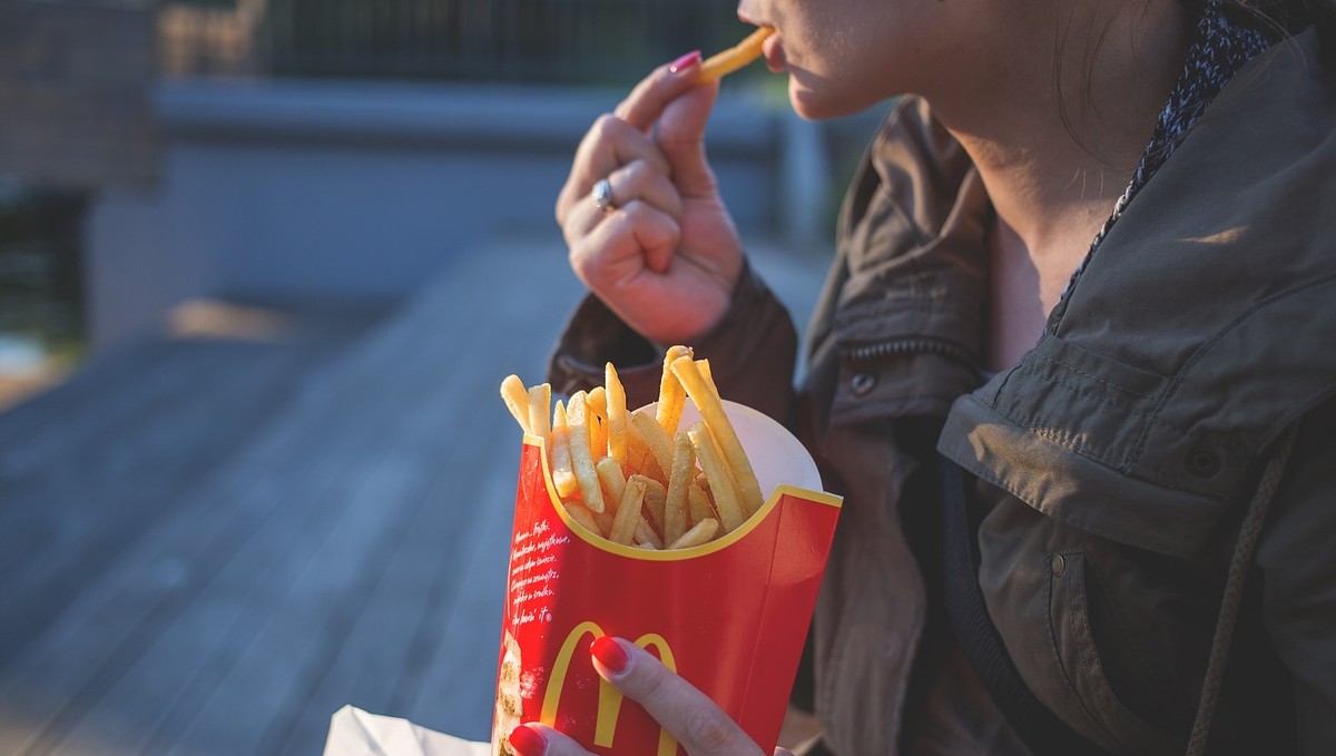 McDonald i KFC do lamusa. Przez fast foody tyjemy i głupiejemy