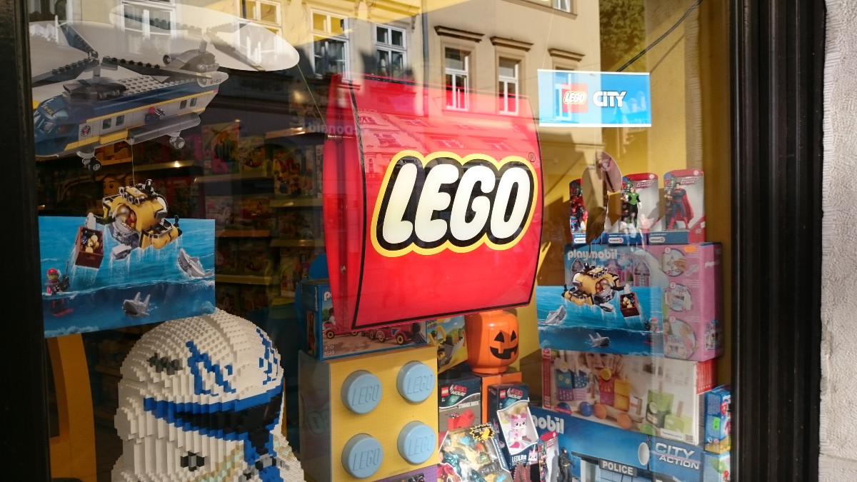 Lego jednak nie będzie robić klocków ze starych butelek. Oto Lego jednak nie będzie robić klocków ze starych butelek. Oto powód