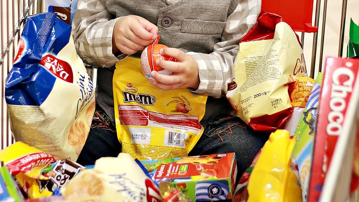 Ludzie zażywają leki na otyłość. Producenci chipsów załamani