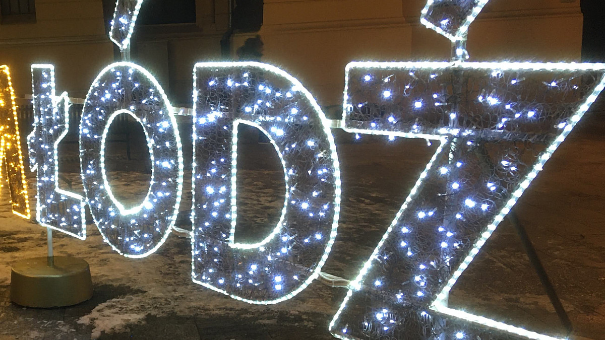 Łódź rozsyła mieszkańcom SMS-y z ofertą dewelopera. Nerwowa reakcja magistratu