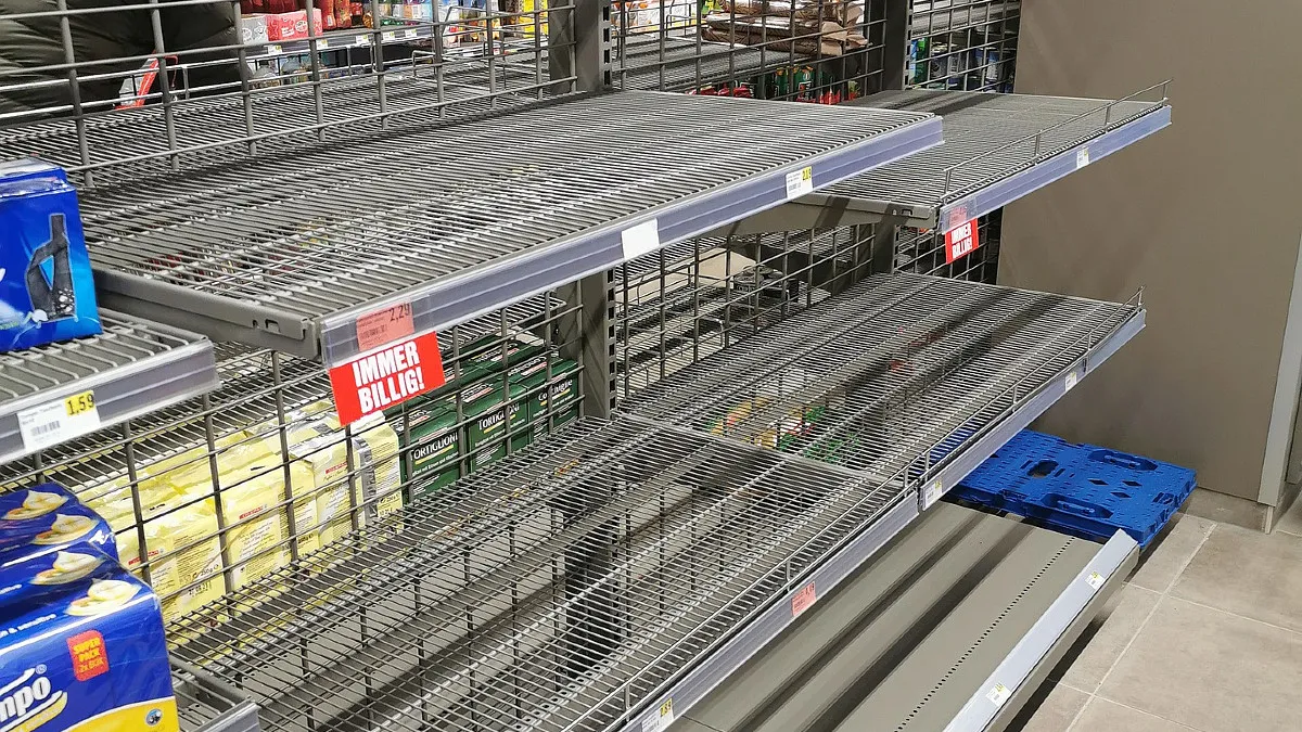 Chaos w niemieckich sklepach. Półki świecą pustkami