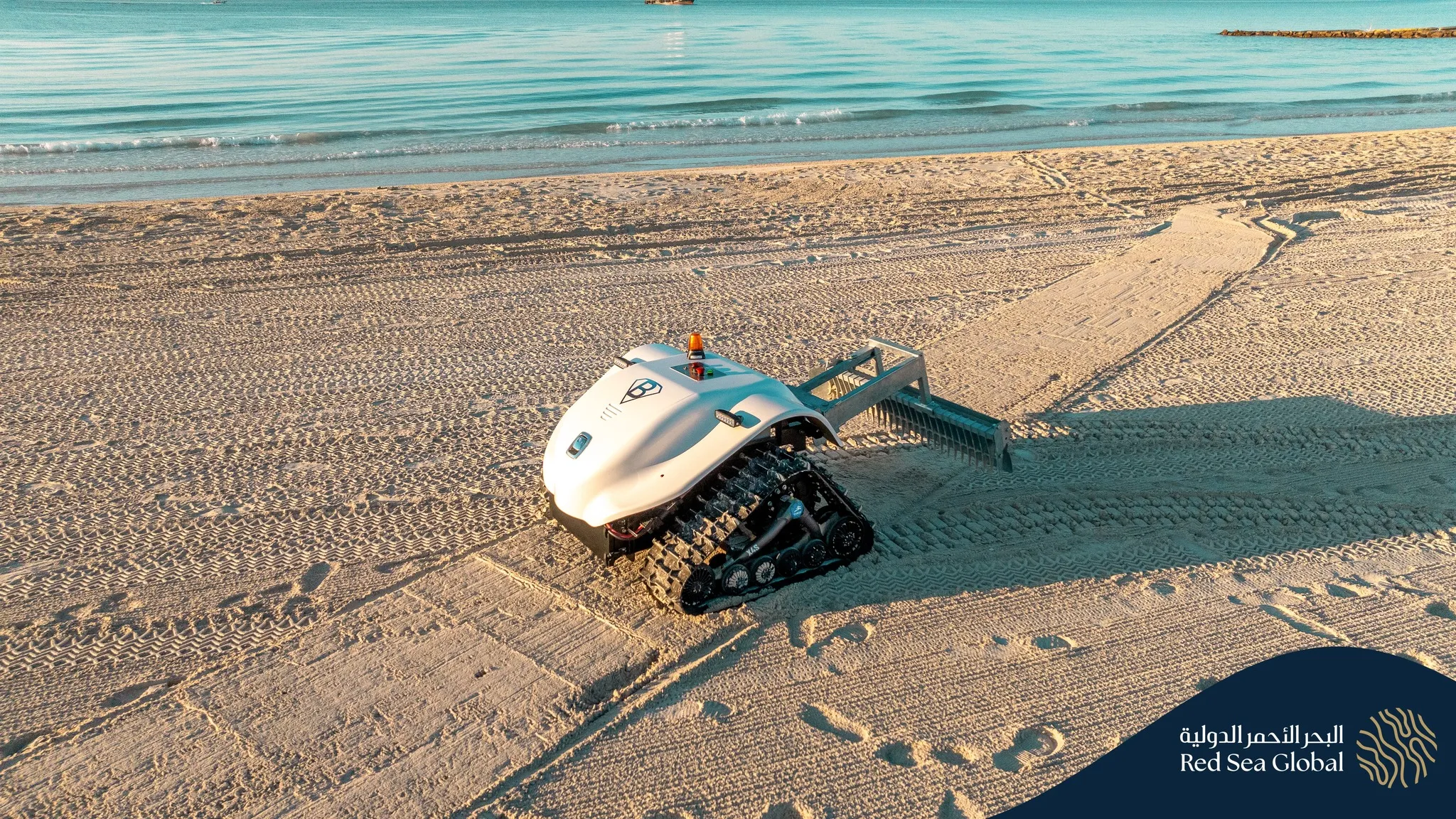 Plaże totalnie wolne od odpadów. Saudowie wysyłają roboty do sprzątania
