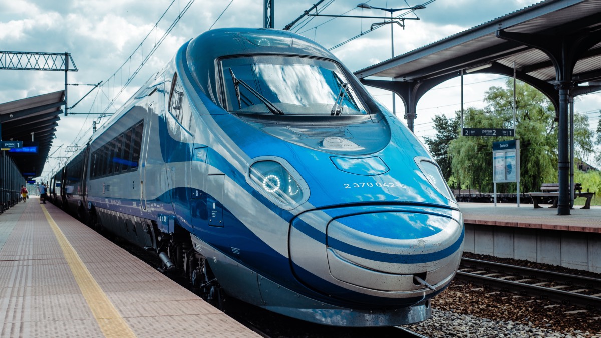 pkp-intercity-chce-syrenami-odstraszac-zwierzeta