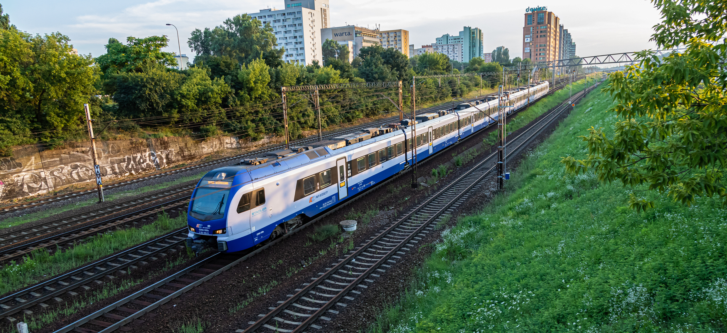 PKP IC sypnęło grubymi miliardami. Taki będzie efekt na torach
