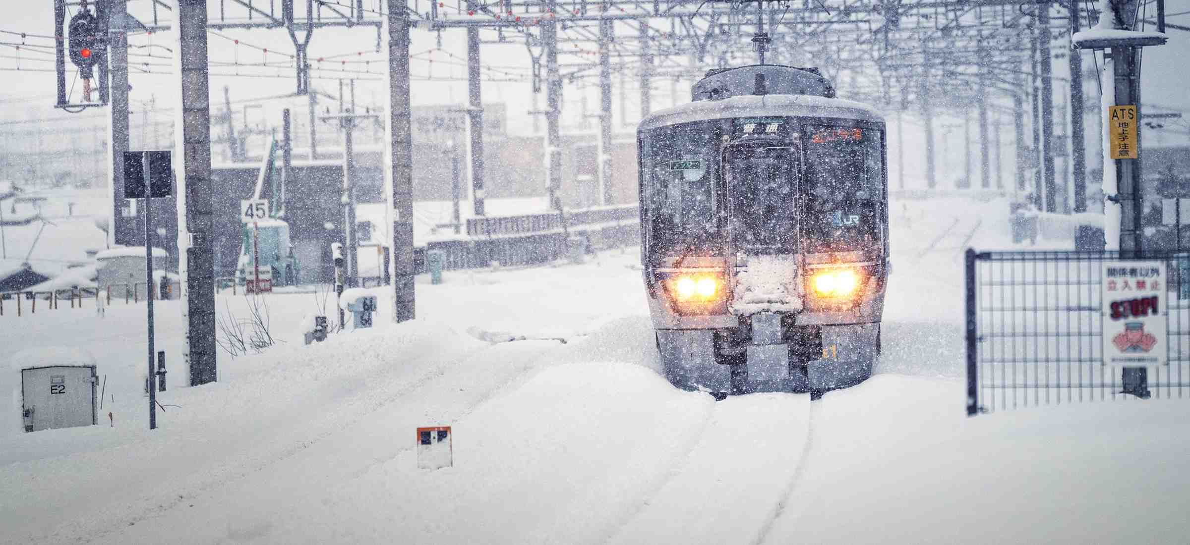 Opóźniony pociąg? Weź usprawiedliwienie od konduktora i wystąp o odszkodowanie