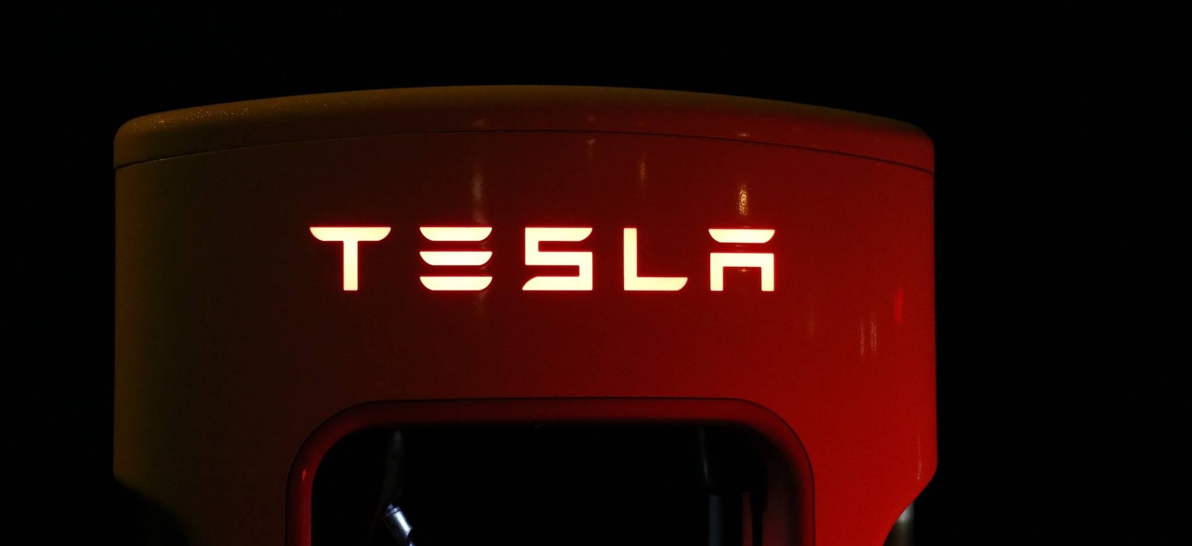 Tesla przebiła prognozy. Kurs wystrzelił