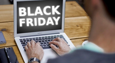 Promocje na Black Friday. Tak zakupy robią Polacy