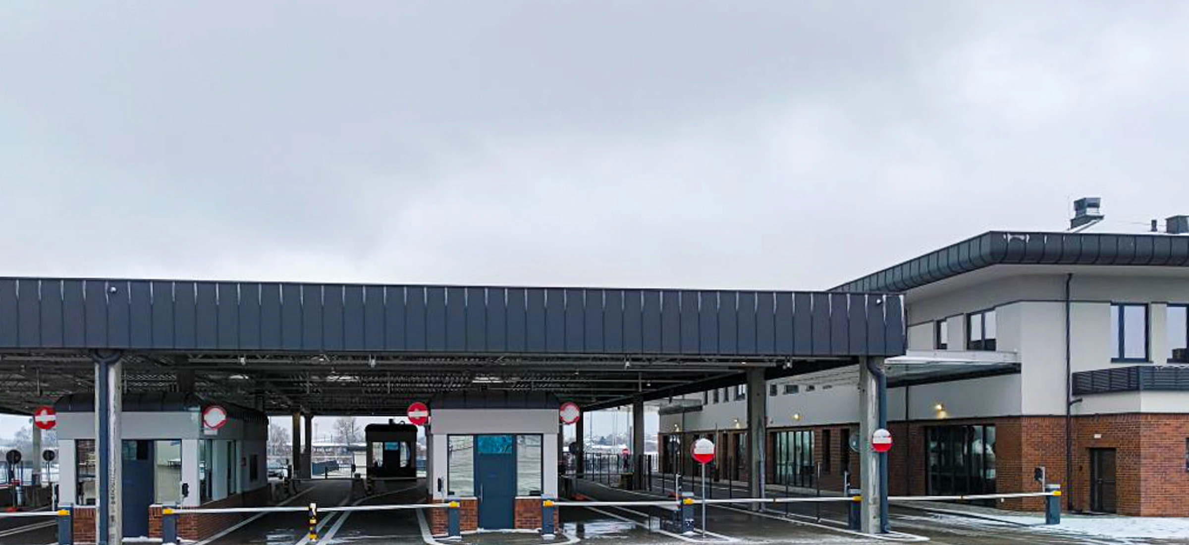Mamy nowe przejście graniczne. W Malhowicach-Niżankowicach już ruszyły odprawy