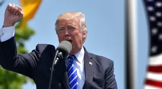 Donald Trump wypuścił własną kryptowalutę. Kurs wystrzelił, aż nagle do gry weszła Melania