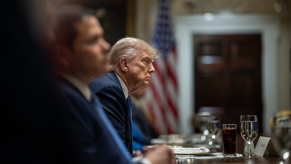 Trump grozi Unii cłami. Odpowiedź Brukseli go zaskoczy