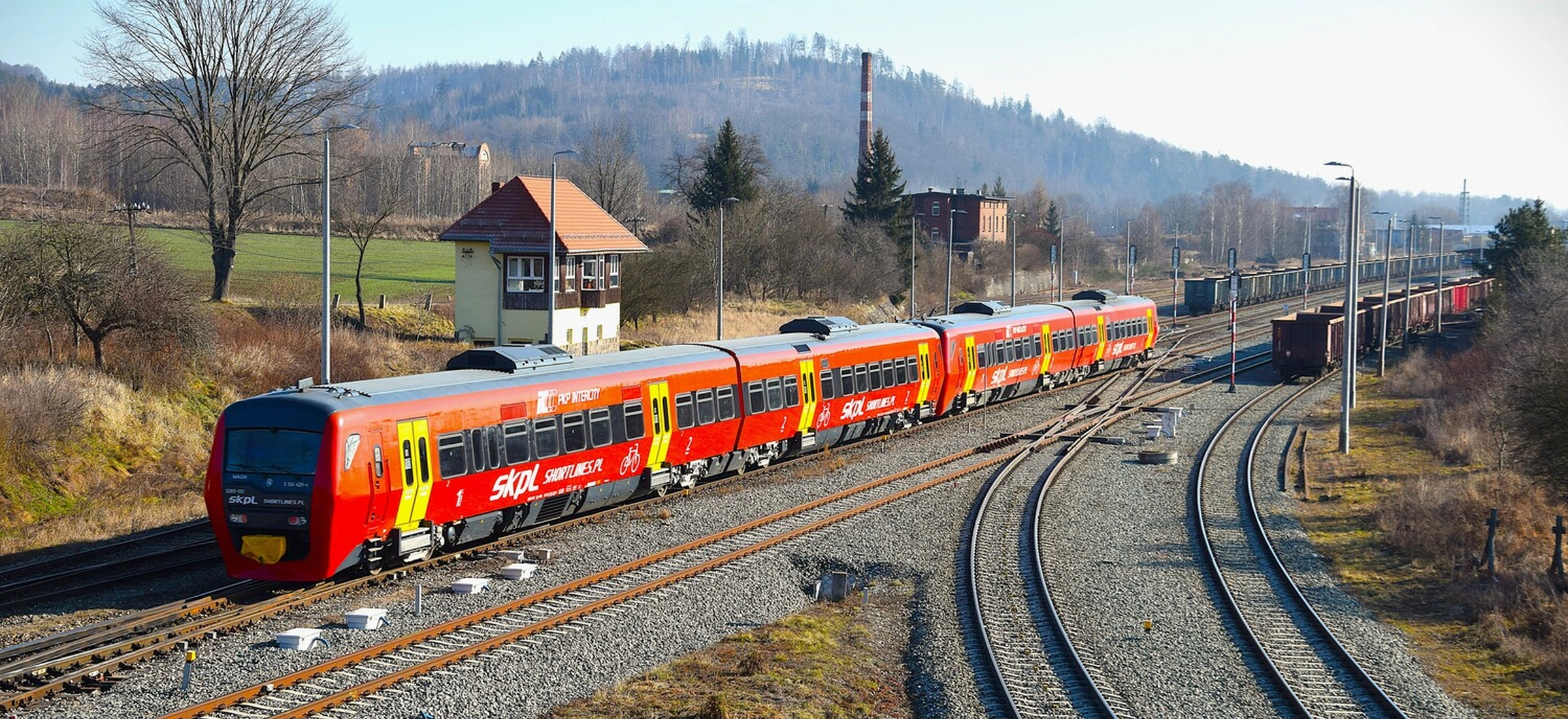 Czerwone strzały pomknęły już w Bieszczady. PKP Intercity: będzie więcej takich połączeń
