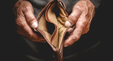 Mają do oddania już ponad 200 mln zł. Rujnują finanse sobie i innym