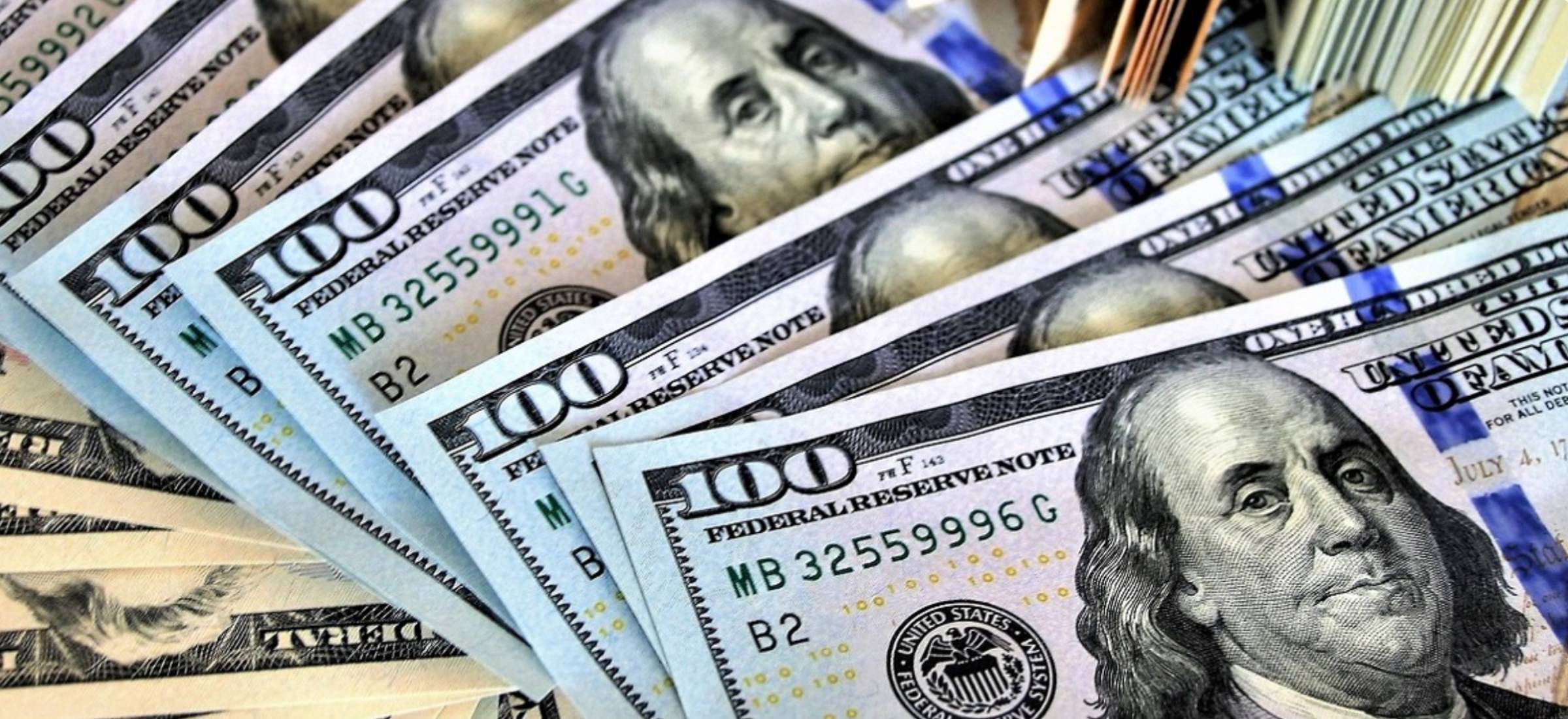 Dolar już dawno nie był tak tani, amerykański dług szoruje po dnie
