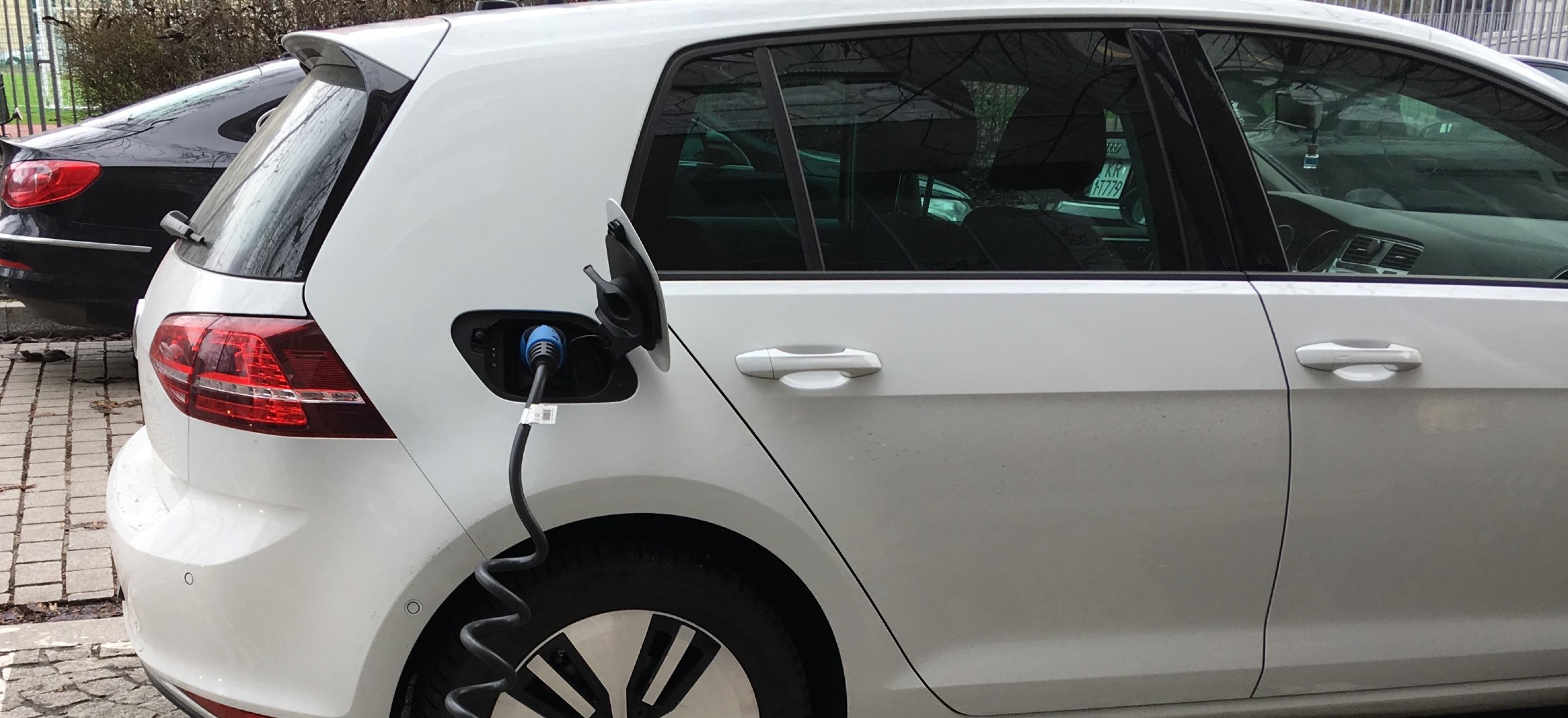 Chciał ładować samochód elektryczny w garażu bloku. Przełomowy wyrok sądu