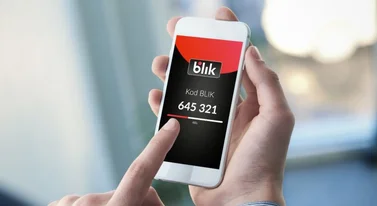 BLIK wchodzi do strefy euro. 21 mln użytkowników zapłaci telefonem za granicą