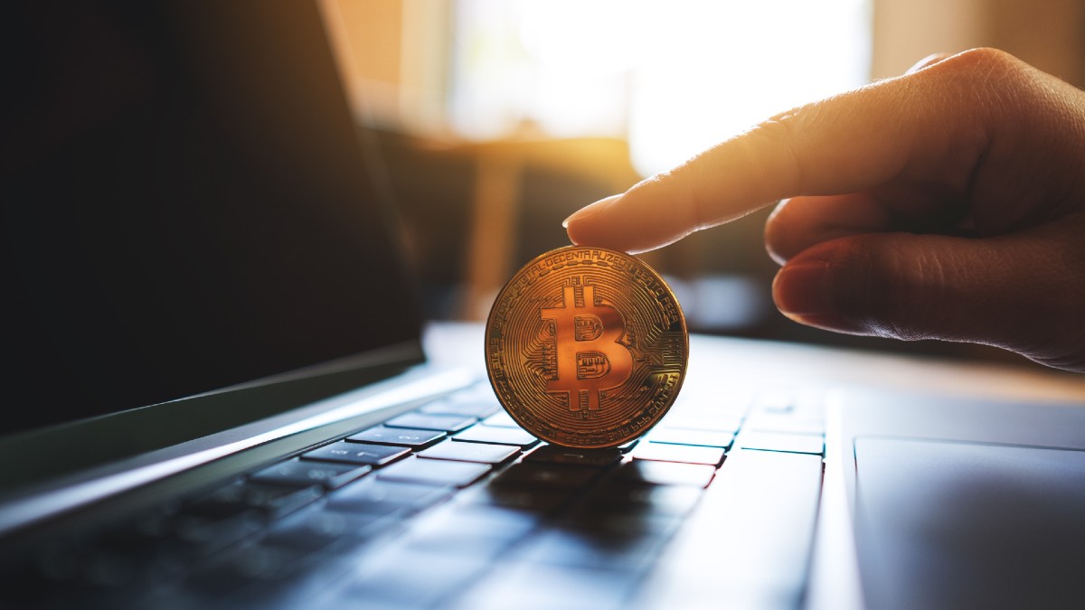 Przyjął zapłatę w BTC. Skarbówka: płacisz dwa razy