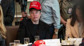 Tesla traci miliardy. Giełda nie kupuje politycznych ambicji Muska