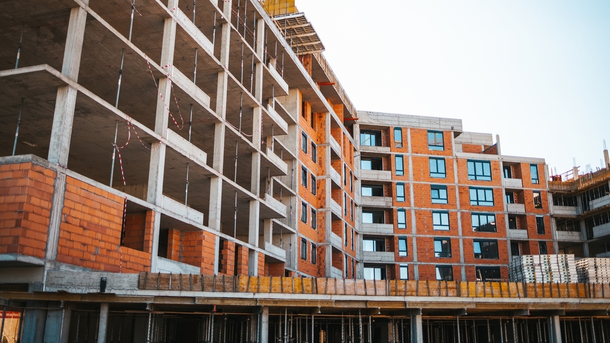 Koniec dyktatury deweloperów. W Polsce przestaje brakować mieszkań