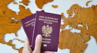 Mamy lepszy paszport niż Kanadyjczycy. Nowy ranking