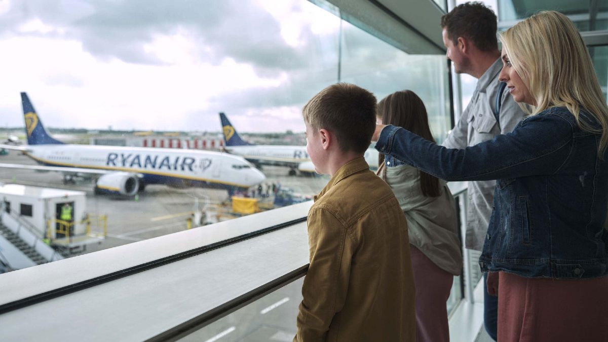 Ryanair strajk kontrolerów lotów opóźnienia