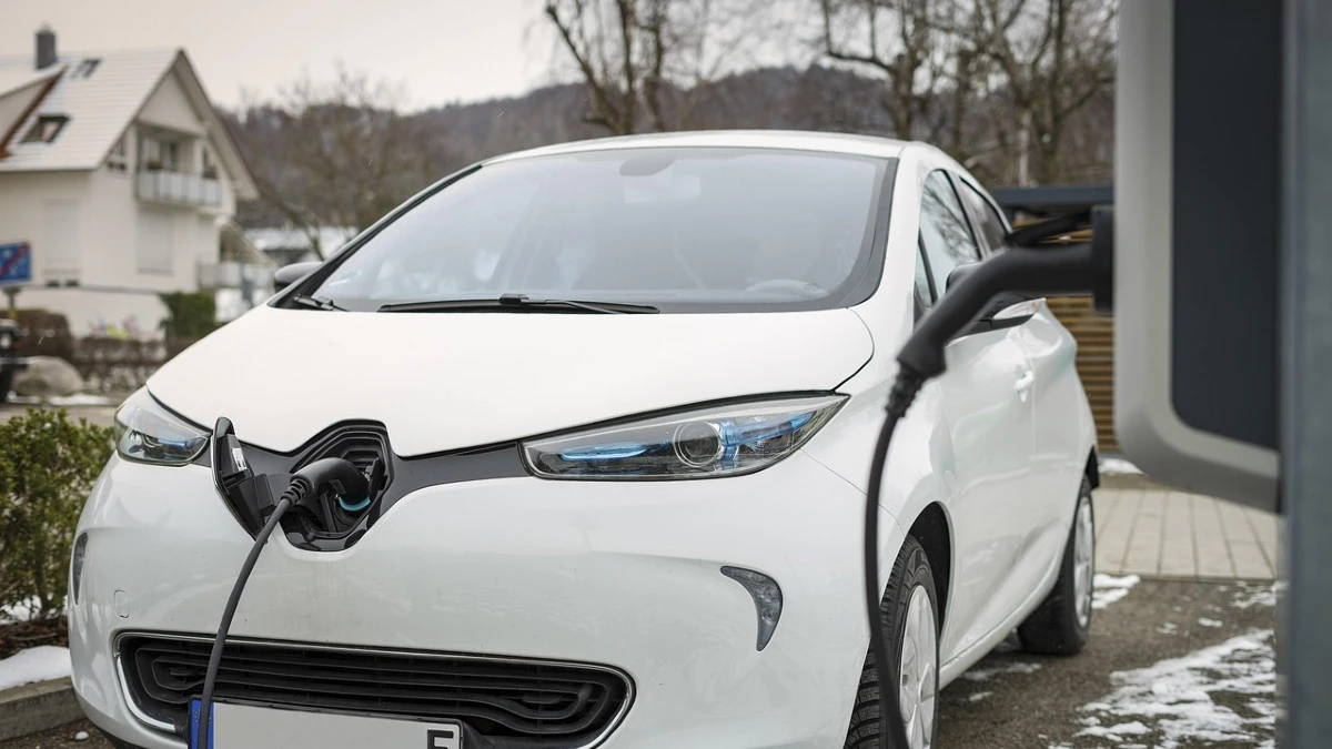 samochod kilometrowka elektryki hybrydy