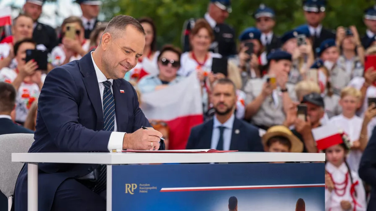 1000 zł miesięcznie dla rodzin. Nowy projekt prezydenta Nawrockiego