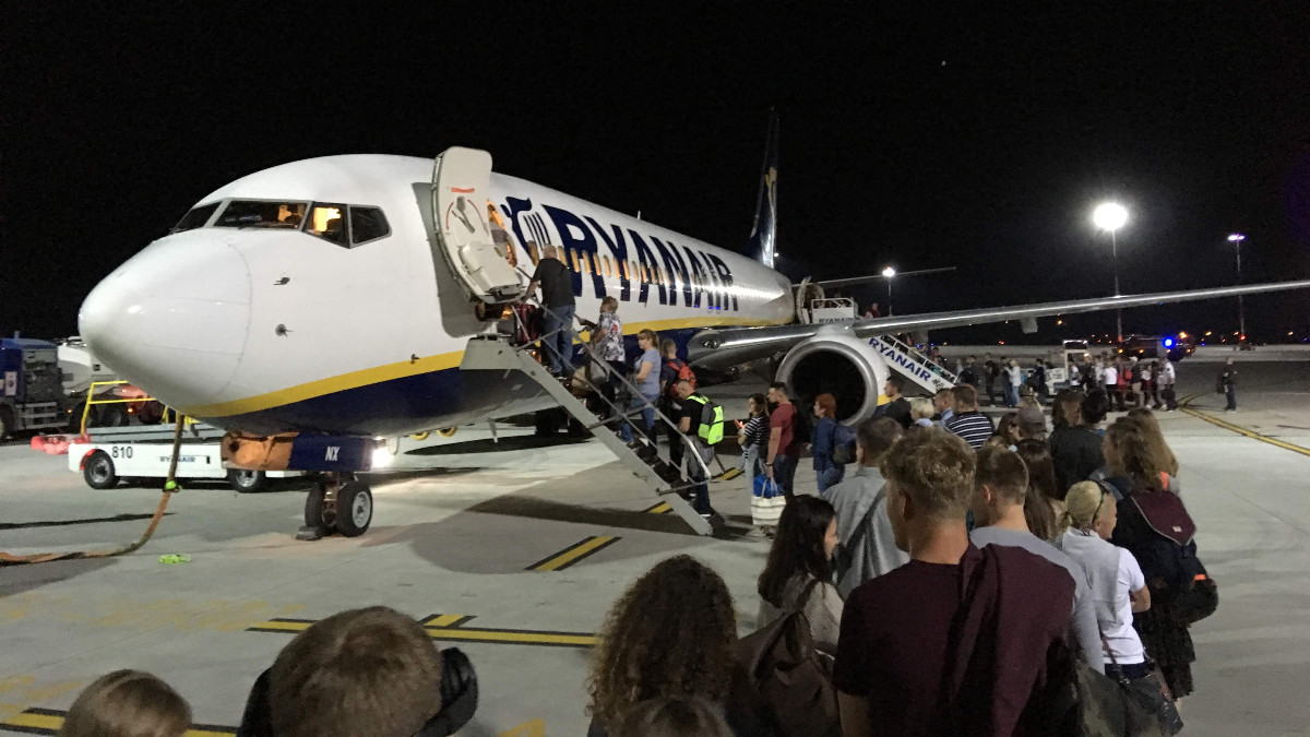 Ryanair nie żartował. Awanturujący się pasażer został skazany