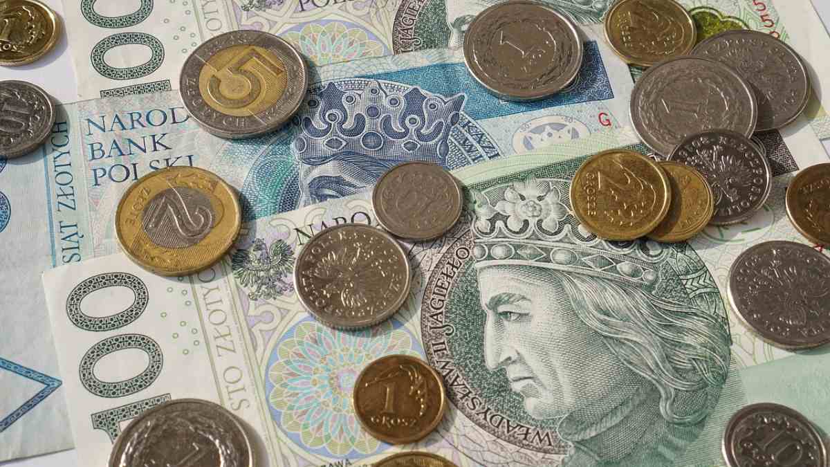 Czym jest marża odsetkowa? To przez nią Polacy mają najdroższe kredyty w UE