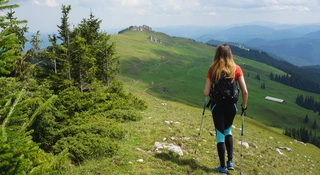 Góry hitem długiego weekendu w sierpniu. Coraz chętniej zamieniamy plaże na szlaki