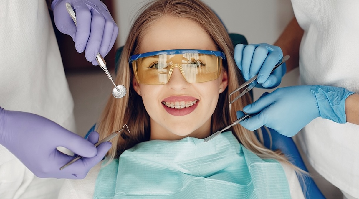 Cztery nowe technologie, które podbiły stomatologię i wielkie koszty, jakie za nimi idą