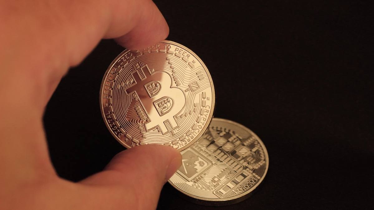 Sprzedałeś akcje, udziały lub kryptowaluty? Sprawdź, jak rozliczyć się z fiskusem