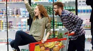 koszyk-zakupowy-lidl-biedronka-auchan
