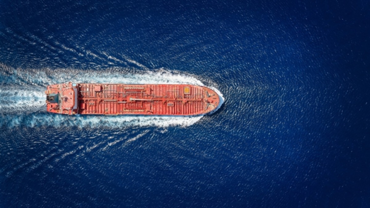 Jedno zamknięcie cieśniny i ceny ropy wystrzelą. Analiza Rystad Energy