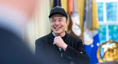 Elon Musk zajmie się waszymi pieniędzmi. Tworzy nową superapkę