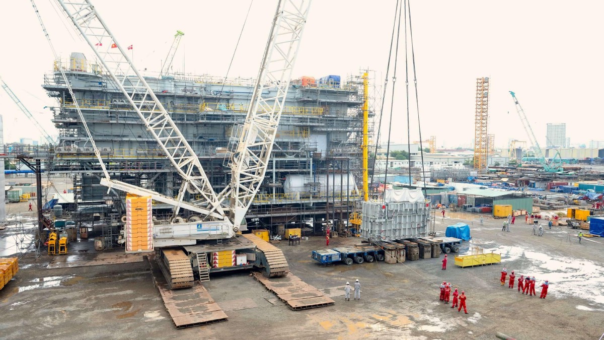 3000 ton na pełnym morzu. Tak bije serce naszej największej farmy wiatrowej