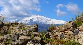 Etna za 5 euro. Nowe zasady wstępu na krater Silvestri wywołały burzę
