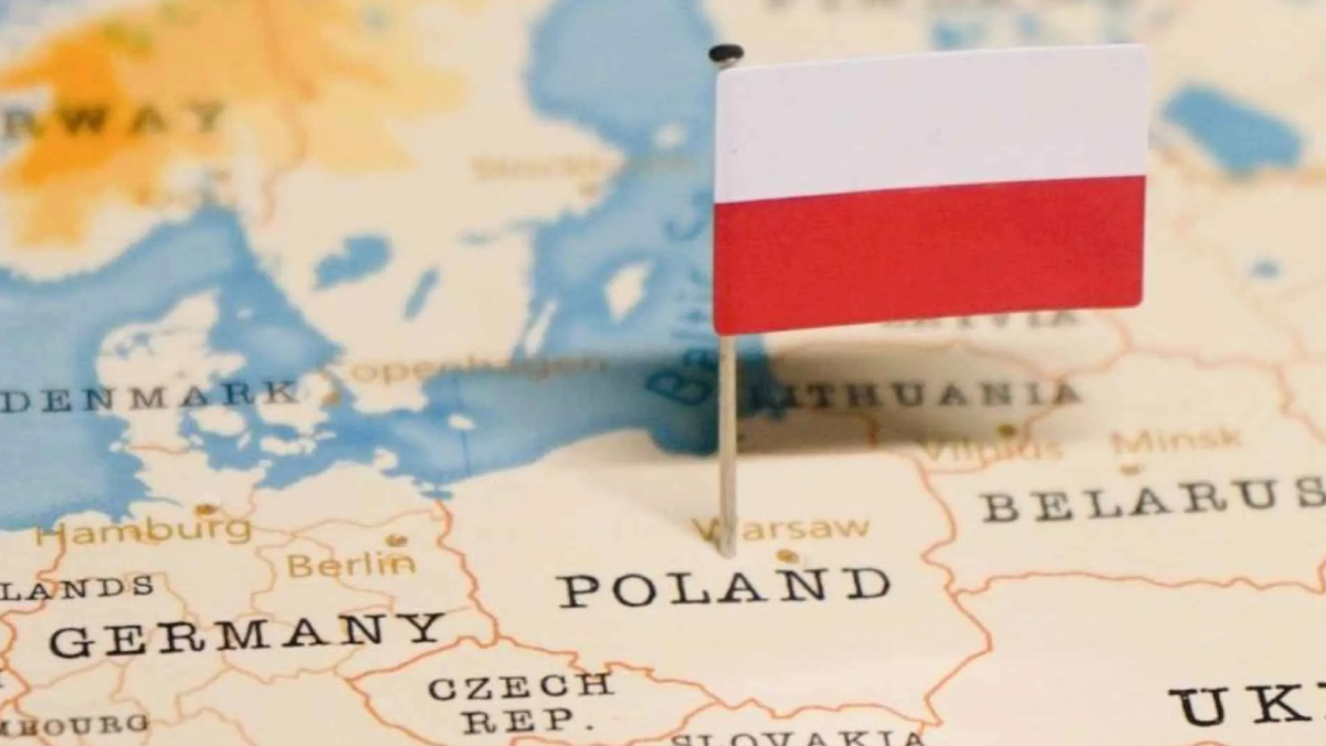 Gospodarka rośnie, dyplomacja kuleje. „Polska nie mówi jednym głosem”