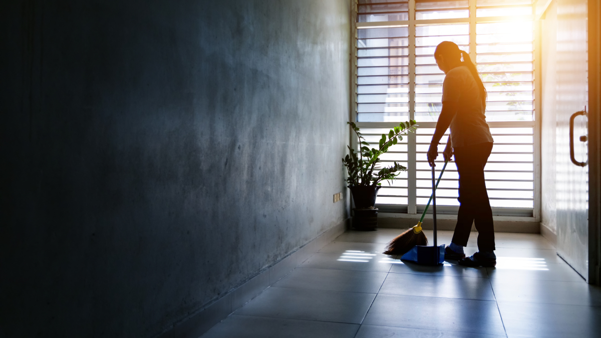 16 lat harowała po 17 godzin na dobę. Zamiast dać nagrodę, wyrzucili ją z pracy