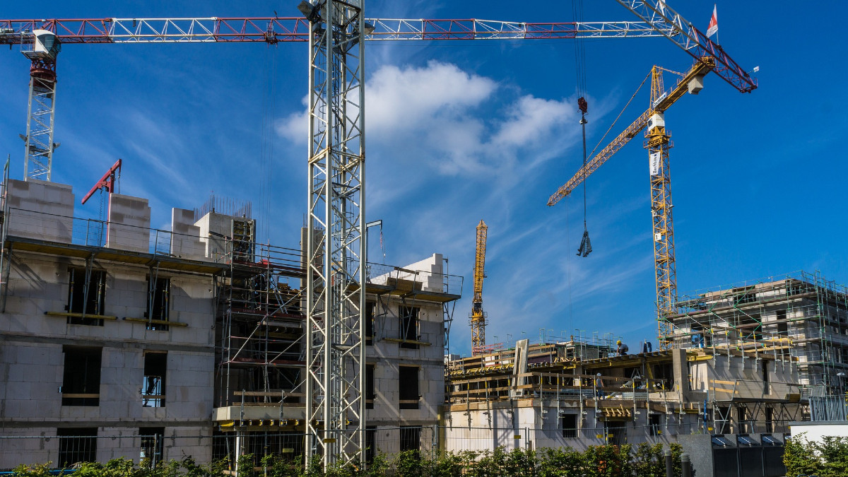 Mieszkania tanieją? To iluzja. Deweloperzy zmienili strategię