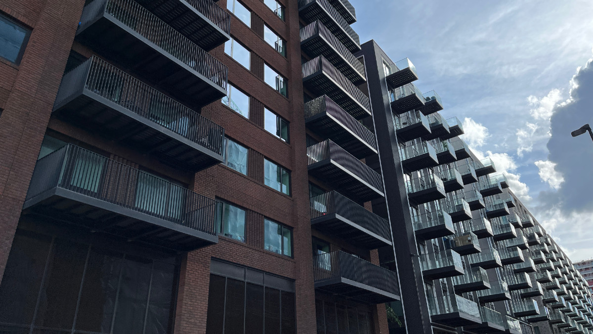 Jawne ceny mieszkań? Deweloperzy wciąż stosują cwaniackie zagrywki