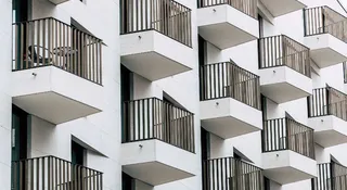 Zakaz palenia na balkonach. Posłowie pokazali, co myślą o obywatelach