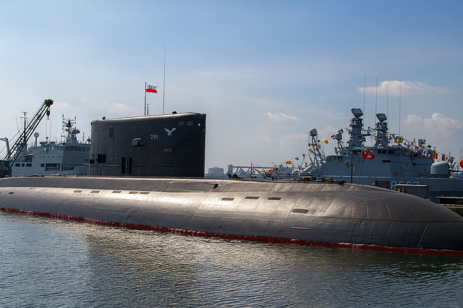 Chiński okręt podwodny wywołał tsunami w USA. choćby Orka przyspieszyła